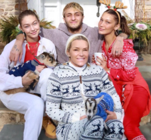 Gigi Hadid With Her Mother & Siblings