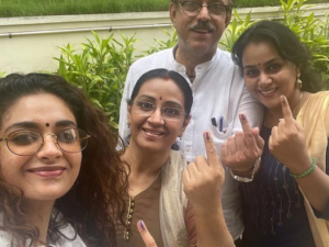 Revathi Suresh With Her Family